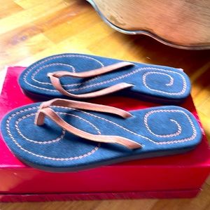 Old Navy Suede flipflop